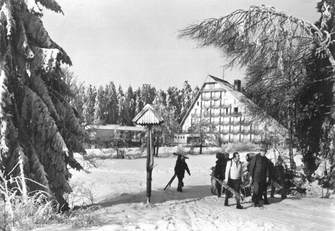 20-039 (prošlá poštou 3. 4. 1975)